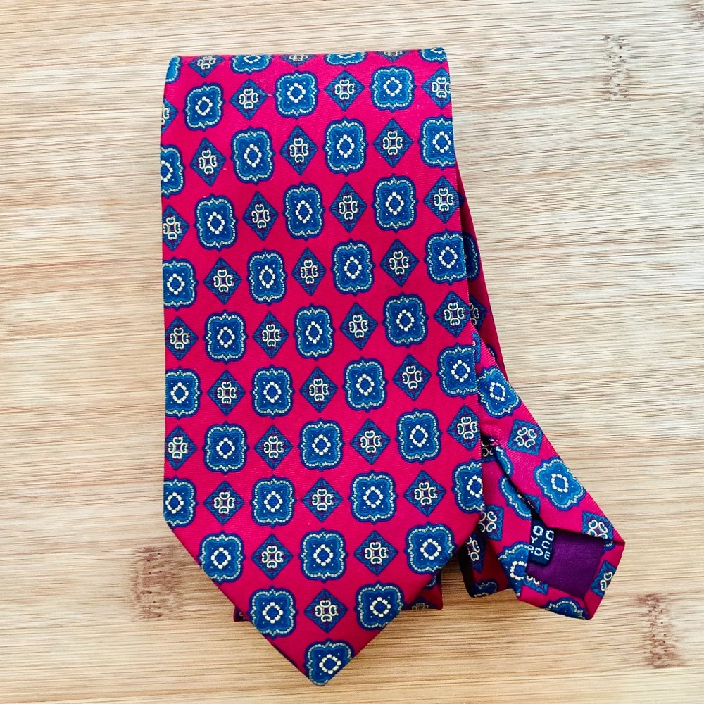 Vtg Clubfellow 100% Silk Neck Tie Made In Italy Geometric Medallion Red Blue